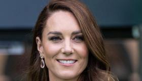 Kate Middleton: l’abito lilla è lo stesso di 10 anni fa, ma lei è ancora più bella