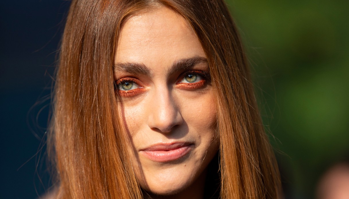 Miriam Leone derisa per le sopracciglia: la risposta esilarante di Elio