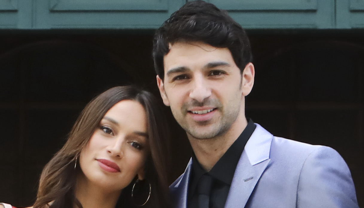 Amici 2021, è tempo di baci: da Serena e Albe a Todaro e la Tocca