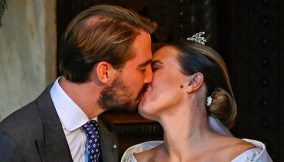 Royal wedding bacio