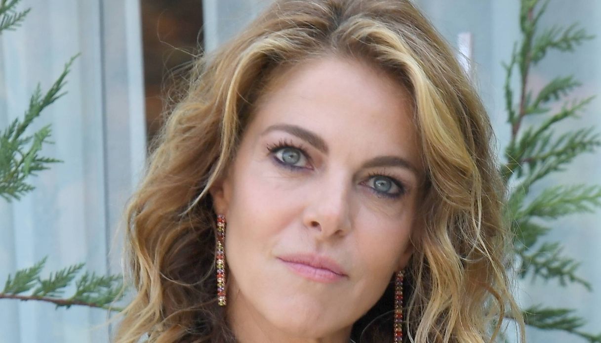 Claudia Gerini, la verità sul paparazzo: “Ha tirato fuori il peggio di me”