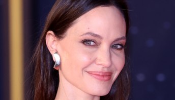 Angelina Jolie regina del red carpet a Roma. E Zahara le ruba la scena