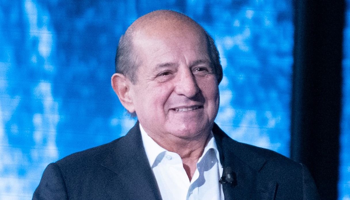 Giancarlo Magalli a Verissimo, la verità sul selfie con Sonia Bruganelli