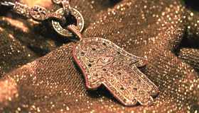 Perché la mano di Fatima porta fortuna?