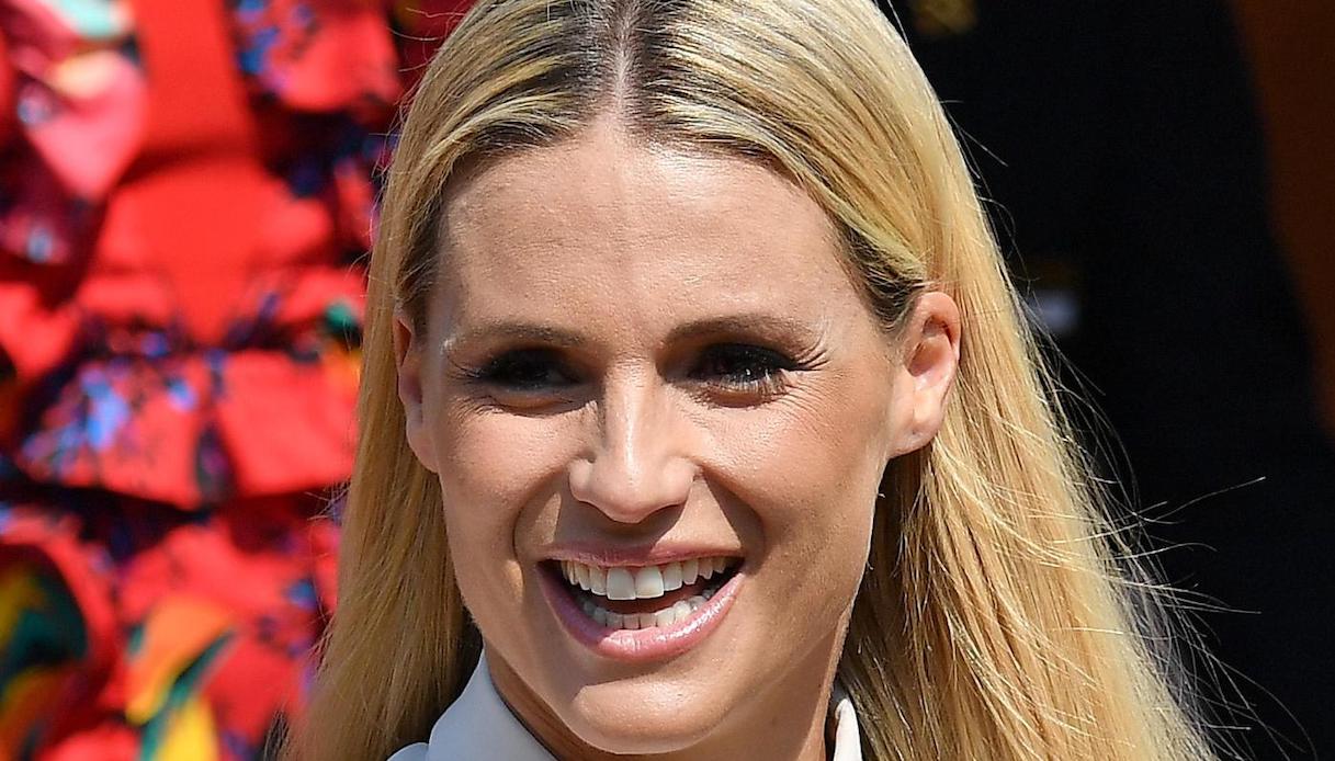 Michelle Hunziker, incidente domestico: manda in frantumi il tavolino