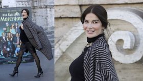 Ilaria Spada, tacco e pancione: una meraviglia della natura