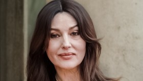 Monica Bellucci smentisce Eros Ramazzotti sul corteggiamento: “Impossibile”