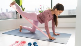 Pilates: esercizi con l’elastico