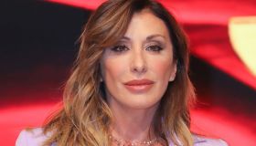 Ballando, è sfida di sensualità tra Sabrina e Arisa. E Banfi commuove