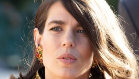 Charlotte Casiraghi da favola: sostituisce Charlene di Monaco. Tensioni a Palazzo