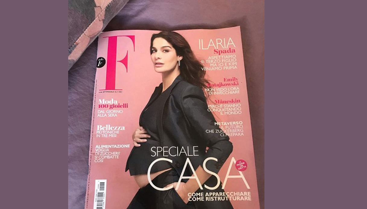 Ilaria Spada is pregnant on the cover