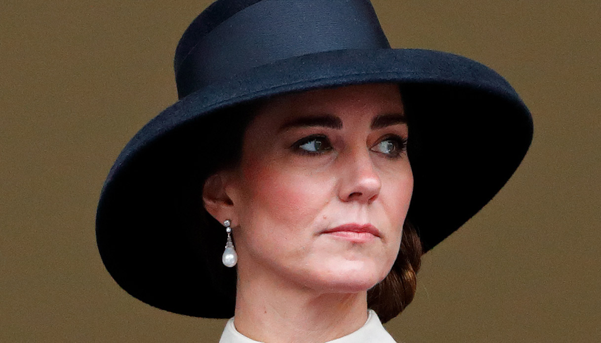 Kate Middleton prende il posto della Regina che vedremo sempre meno