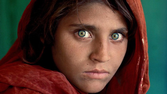 Sharbat Gula, la ragazza simbolo della guerra afgana salvata dall’Italia