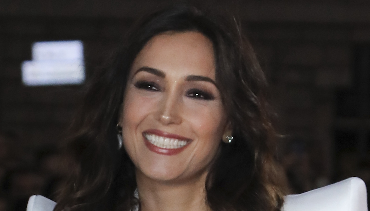 Caterina Balivo, “diavoletta” in bianco: il nuovo (attesissimo) progetto