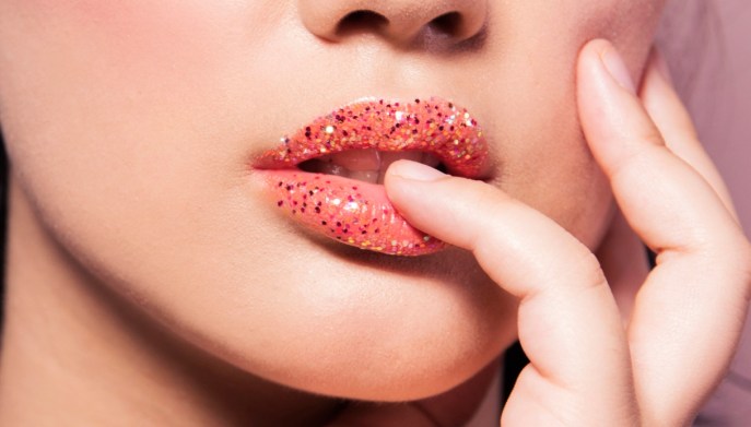 Glitter makeup: per labbra che conquistano
