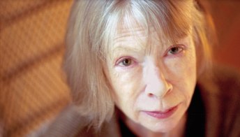 Addio a Joan Didion, la scrittrice che ha creato un “Nuovo giornalismo”