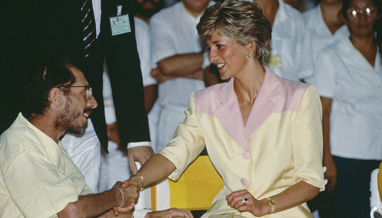 Lady Diana incontra i pazienti malati di AIDS