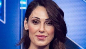 Anna Tatangelo, Scene da un matrimonio confermato. E lei festeggia a Parigi