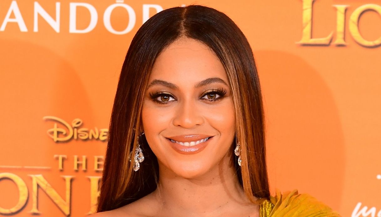 Beyoncé in Italia per Natale: il selfie iconico con Massimo Bottura