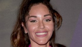 GF Vip, Delia Duran si confida con Miriana e ammette un flirt con Aida Yespica