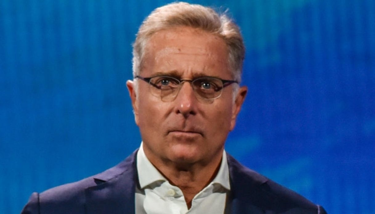 C’è posta per te, si parte con le lacrime: anche Paolo Bonolis si commuove