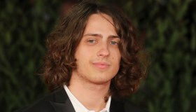 Sangiovanni, le minacce che lo hanno segnato: come ha reagito