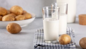 Latte di patate, il nuovo trend in cucina: benefici e perché provarlo