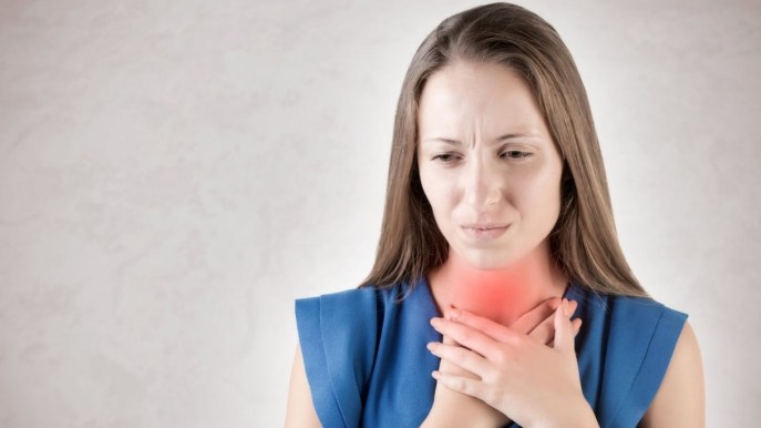 Placche in gola: sintomi, cause e rimedi
