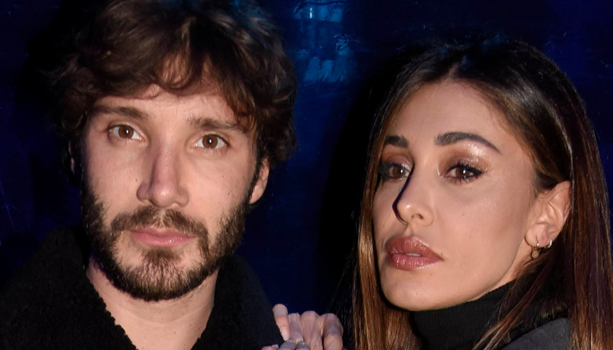 Belen e Stefano, la complicità impossibile da nascondere: il karaoke galeotto