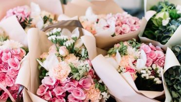 Petali di rosa, fiori finti per matrimonio, San Valentino, festa di San  Valentino, decorazione (rosa bianco) : : Casa e cucina