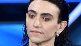 Michele Bravi, su Instagram la sua risposta migliore all’ignoranza e all’ipocrisia