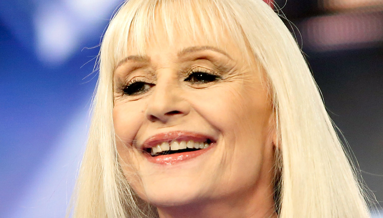 Sanremo 2022, l’omaggio a Raffaella Carrà e l’emozione di Sergio Japino