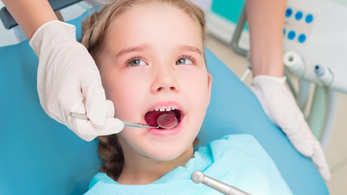 Denti del bambino, quando fare più attenzione e come comportarsi