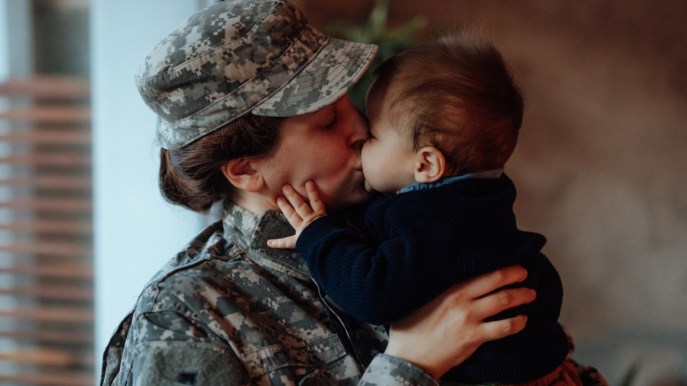 Diventare soldatesse per difendere il Paese e i figli