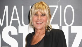 Show a Uomini & Donne: Gemma ruba la sedia a Tina