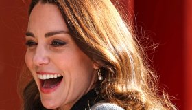 Kate Middleton, il cappotto-gioiello da 3.600 euro sorprende anche la sua rivale