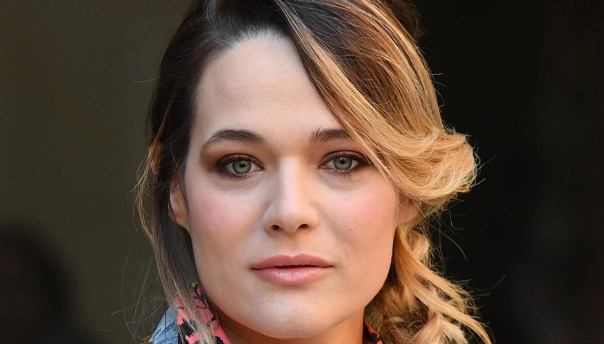 Laura Chiatti in lutto: l’addio all’amica d’infanzia che stringe il cuore