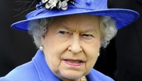 La Regina torna in pubblico a Windsor e si libera di Meghan Markle