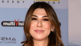 Virginia Raffaele innamorata. Al suo fianco un collega giovane e decisamente affascinante