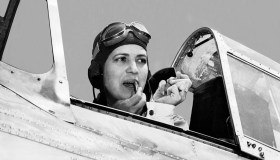 Jacqueline Cochran: la pilota col rossetto che ha infranto il muro del suono