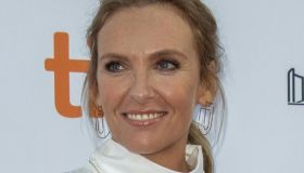 Frammenti di lei, 5 motivi per vedere la serie thriller di Netflix con Toni Collette