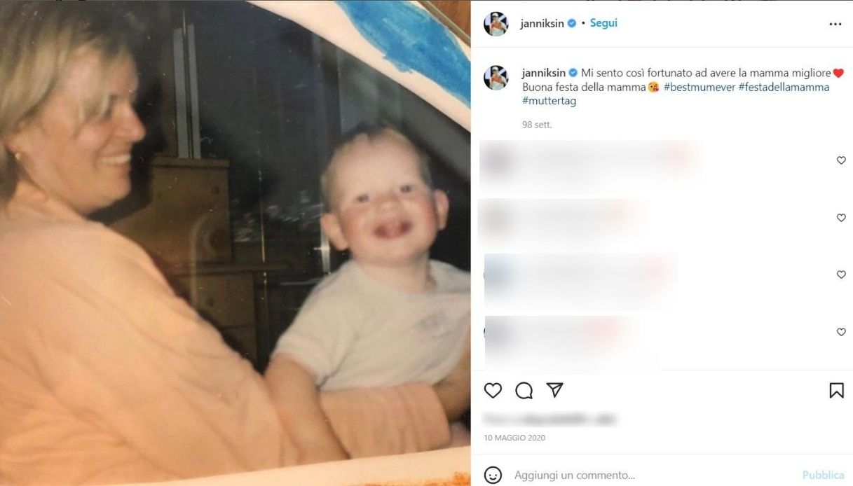 Una foto Instagram di diversi anni fa di Jannik Sinner con sua mamma
