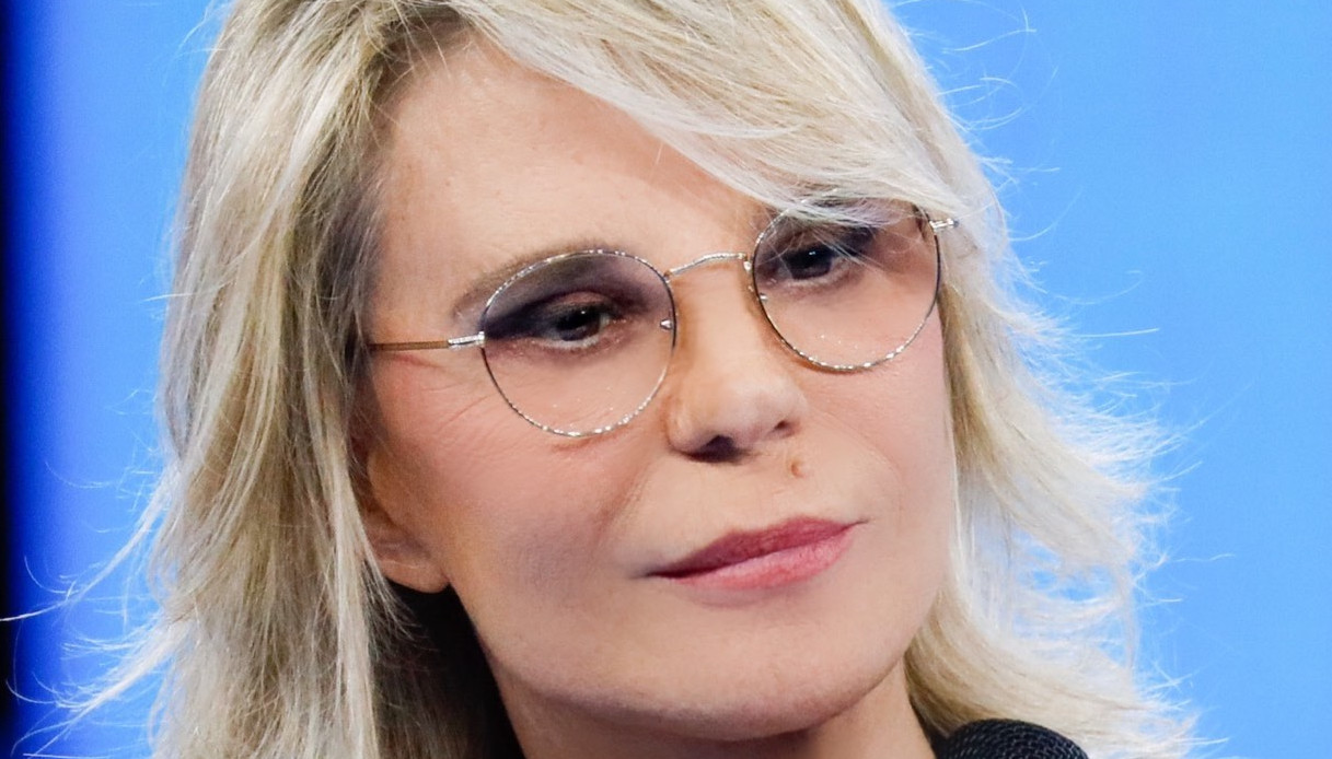 Serale Amici, la Celentano critica il fisico di Serena. Ma che senso ha?