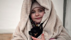 Istantanee di guerra: l’amore indissolubile tra gli animali e gli esseri umani