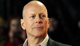 Bruce Willis si ritira: una malattia dietro l’addio alle scene