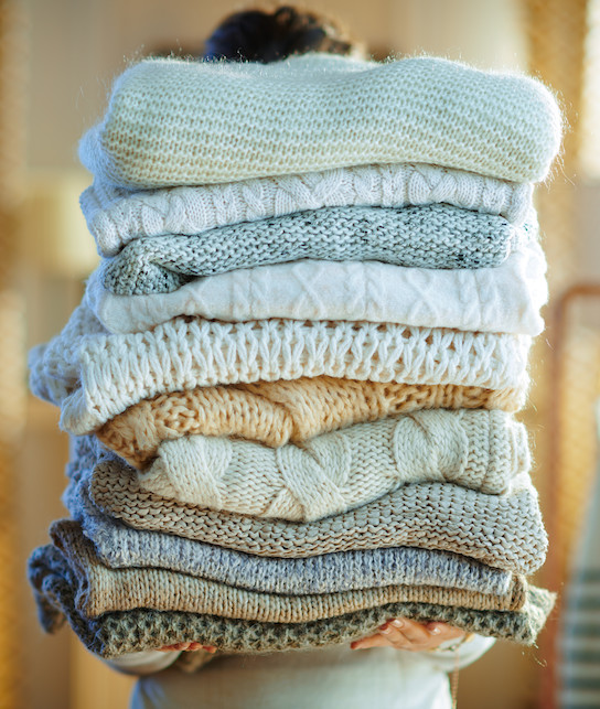 abiti di lana uno sopra l'altro