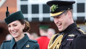 Kate Middleton alla parata militare: look e siparietti con William