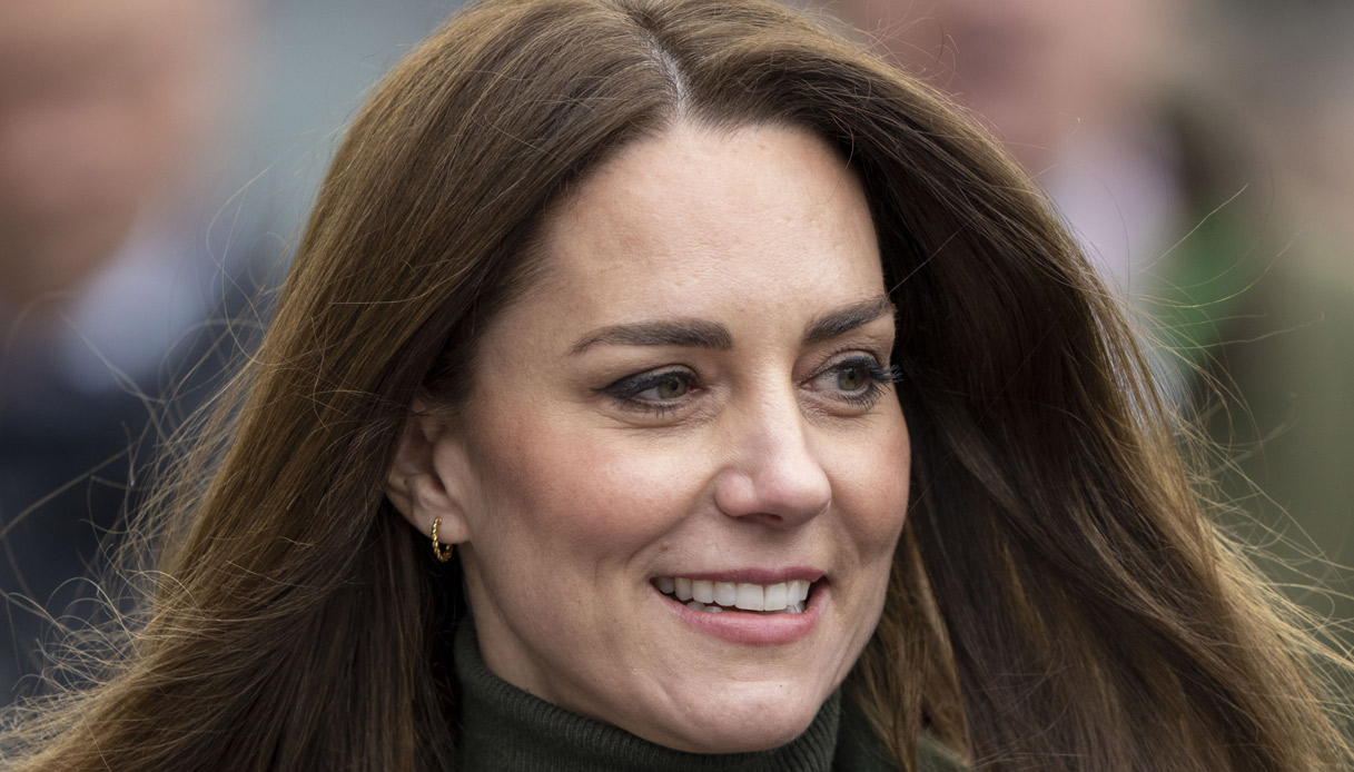 Kate Middleton, cambio di look vincente col cappotto da sogno che costa 1.127 euro