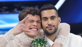 Eurovision, “Brividi” va contro il regolamento: Mahmood e Blanco devono modificarla