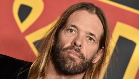 Marijuana, antidepressivi e oppiacei: il cocktail fatale che ha ucciso Taylor Hawkins, il batterista dei Foo Fighters